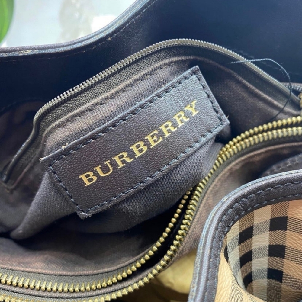 Burberry Haymarket Golderton Medium Tote - Picture 6 of 8